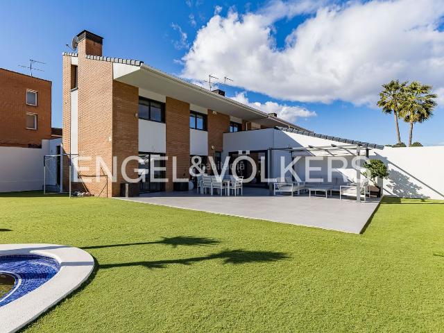 Casa adosada en venta en Pallaresos Els. Espectacular casa en Els Pallaresos. Casas adosadas Pallaresos.