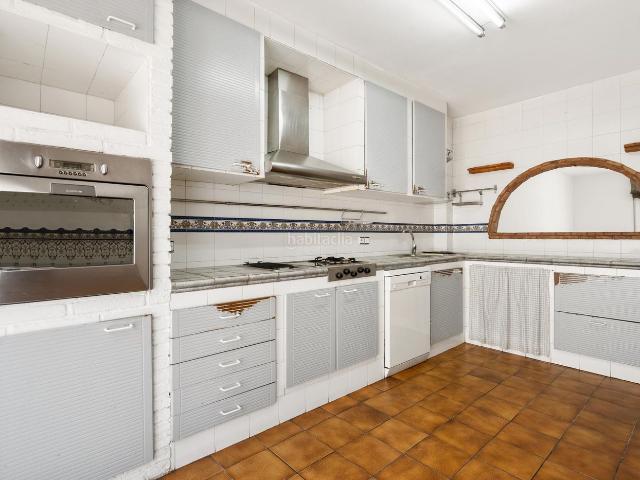 Casa adosada en venta en Palma de Cervelló La. Casa esquinera en venta en La Palma de Cervelló con jardín, piscina, soleada, exterior, zona barbacoa, terrazas, garaje. Casas adosadas Palma de.