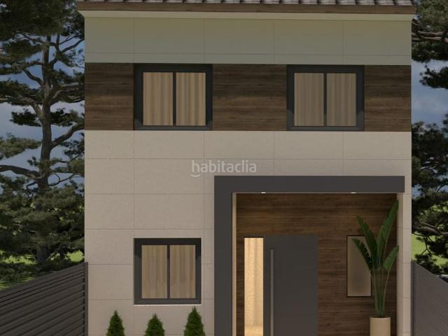 Casa adosada en venta en Paracuellos de Jarama, Miramadrid. VIVIENDA ADOSADA 2 PLANTAS 125 M2 CONSTRUIDOS. Casas adosadas Paracuellos de.