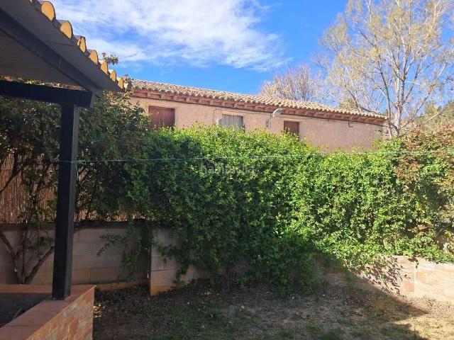 Casa adosada en venta en Paracuellos de Jiloca. Casas adosadas Paracuellos de.