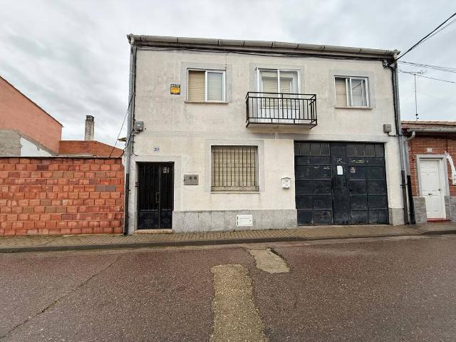 Casa adosada en Venta en Paradinas de San Juan
