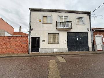 Casa adosada en Venta en Paradinas de San Juan