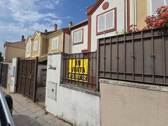 Casa adosada en Venta en Paraíso Arenal La Colina