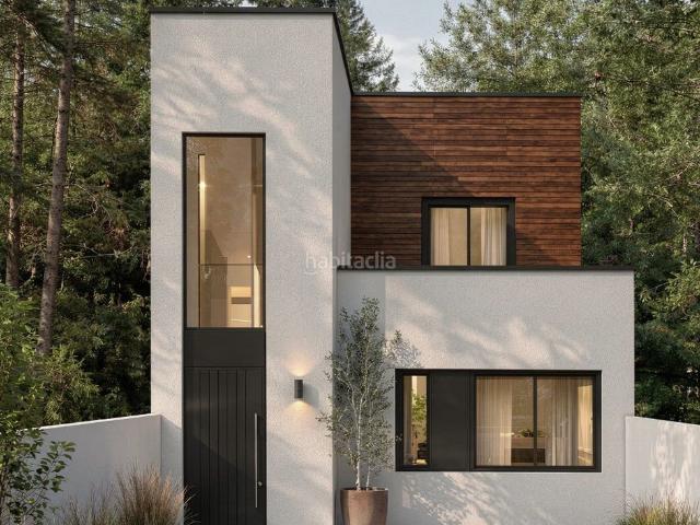Casa adosada en venta en Parla, Fuentebella San Fermín El Leguario. SISTEMA STEEL FRAMING VIVIENDA ADOSADA VPT 3 PLANTAS. Casas adosadas.