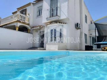 Casa adosada en Venta en Parque Atlántico Ronda este