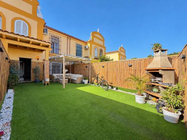 Casa adosada en Venta en Parque Atlántico Ronda este