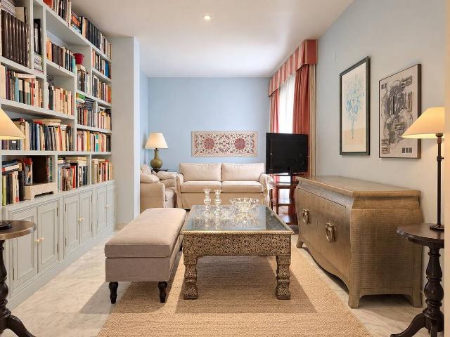 Casa adosada en Venta en Parque Avenida