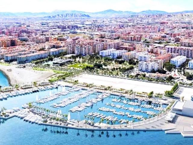 Casa adosada en Venta en Parque Ayala Jardín de la Abadía Huelín