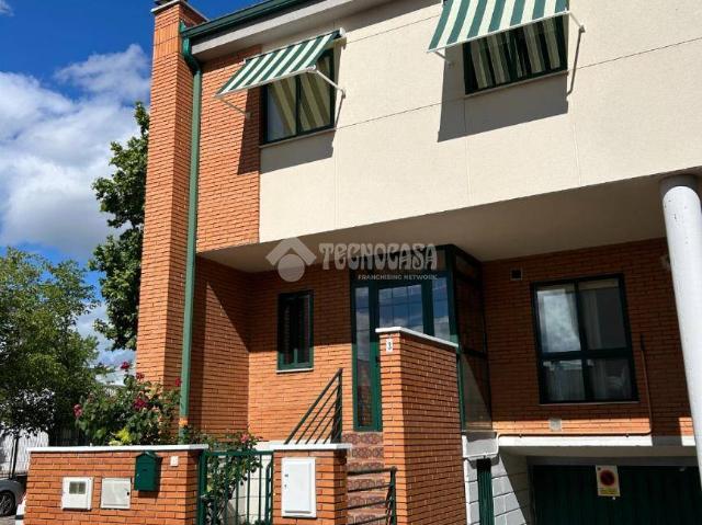 Casa adosada en Venta en Parque Alameda Paula López