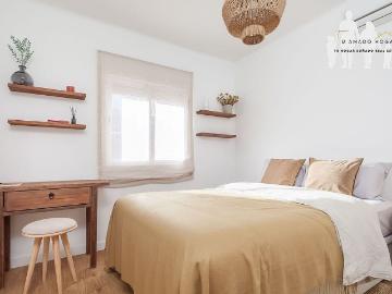 Casa adosada en venta en pasaje Del Dipòsit, Barcelona, de 100 m² 4 habitaciones por 565.000