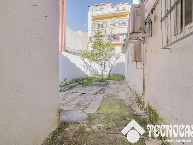 Casa adosada en venta en pasaje Salzereda, Santa Coloma de Gramanet, de 89 m² 3 habitaciones por 325.000