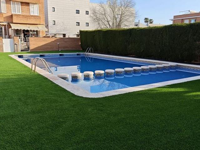 Casa adosada en venta en paseo De Vilanova, Cubelles, de 150 m² 4 habitaciones por 470.000