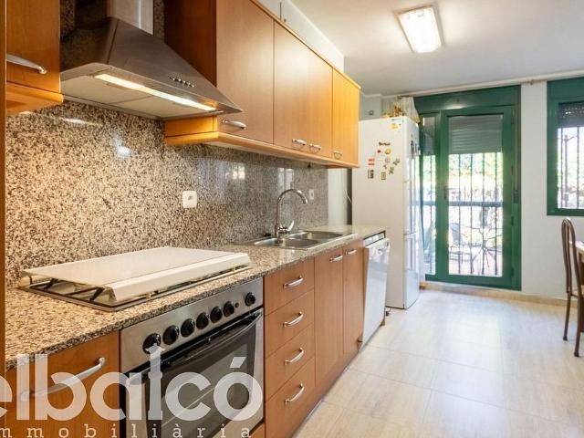 Casa adosada en venta en paseo Esquirol, Tarragona, de 160 m² 3 habitaciones por 522.900