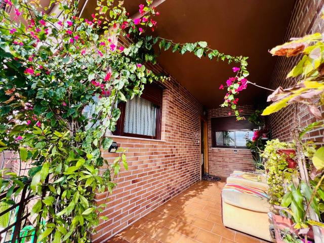 Casa adosada en Venta en Petrer