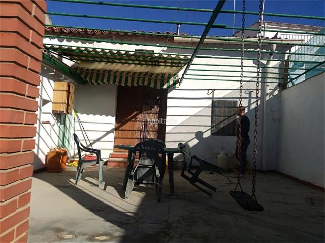 Casa adosada en venta en Pedroche. Pedroche Calle Real. Casas adosadas.