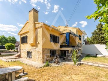 Casa adosada en Venta en Pedrezuela