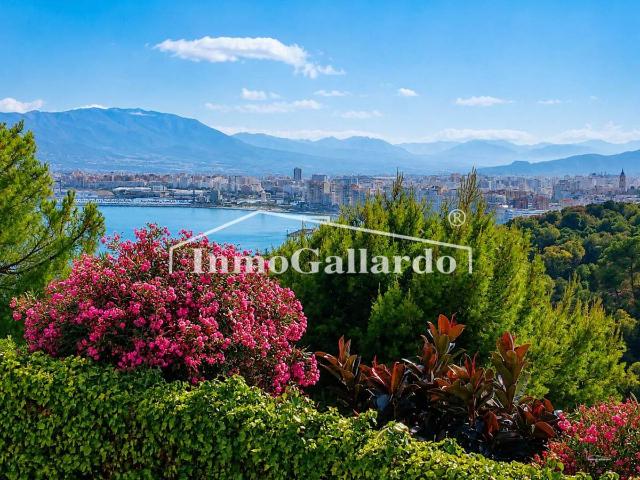 Casa adosada en Venta en Pedregalejo Morlaco