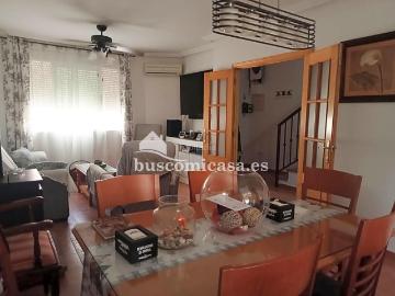 Casa adosada en venta en Pegalajar. Magnífica Casa para entrar a vivir. Casas adosadas.