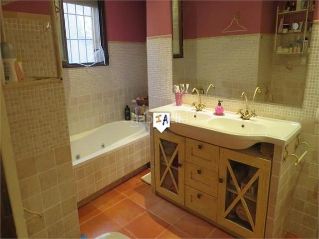 Casa adosada en venta en Pegalajar. Casas adosadas.