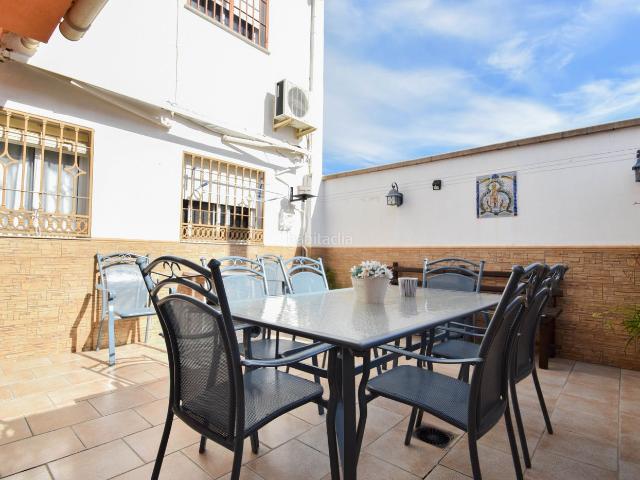 Casa adosada en venta en Peligros. Casas adosadas.