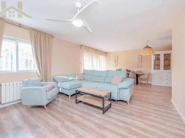 Casa adosada en Venta en Perales del Río