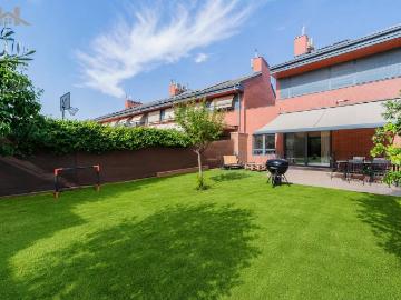 Casa adosada en Venta en Perales del Río