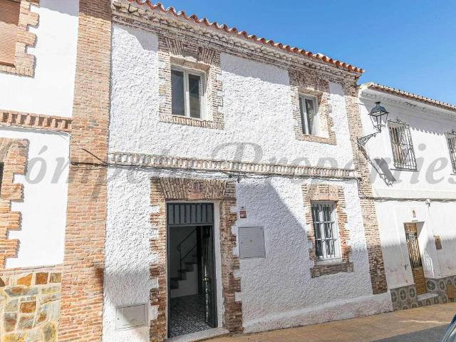 Casa adosada en Venta en Periana