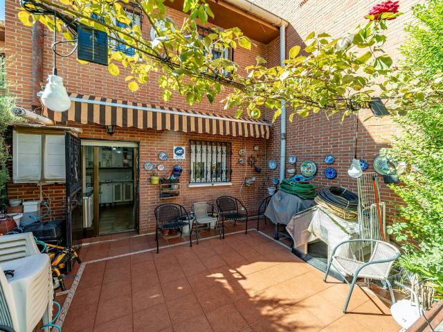Casa adosada en Venta en Perlita