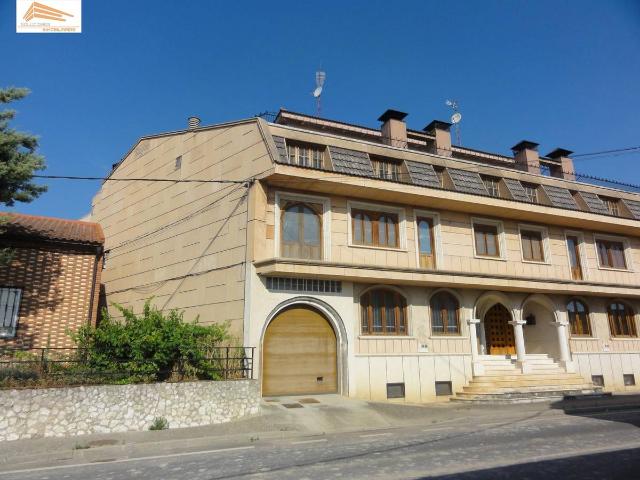 Casa adosada en Venta en Pesquera de Duero