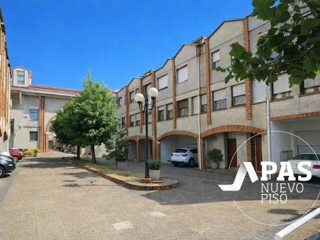 Casa adosada en Venta en Peñacastillo Nueva Montaña