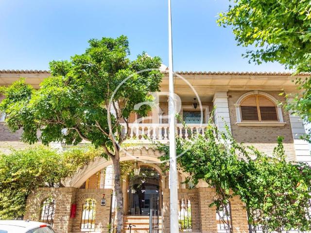 Casa adosada en Venta en Picanya