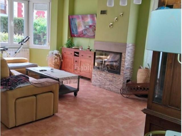 Casa adosada en venta en Piélagos, Vioño. Chalet adosado en Vioño de Piélagos. Casas adosadas.