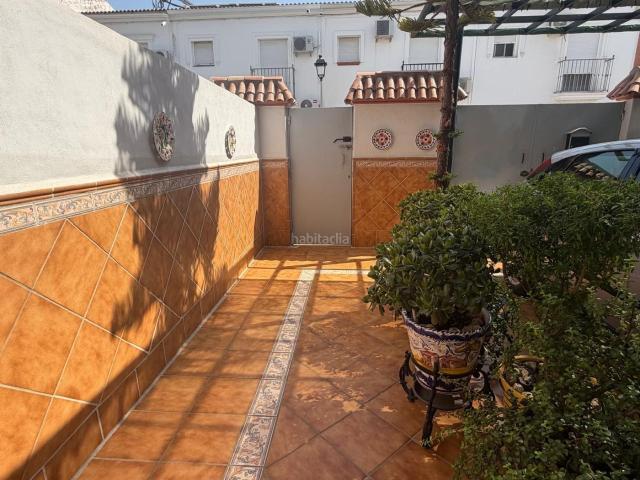 Casa adosada en venta en Pilas. CASA EN VENTA CON PISCINA COMUNITARIA EN PILAS SEVILLA. Casas adosadas.