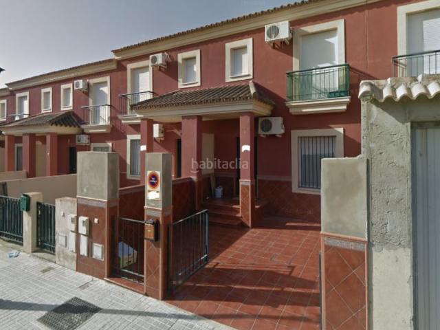 Casa adosada en venta en Pilas. Casas adosadas.