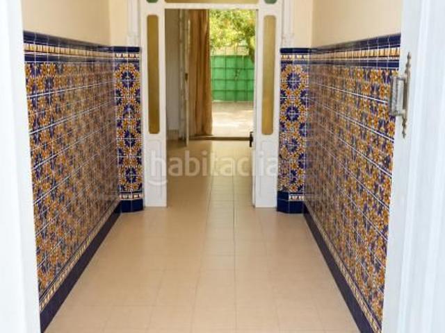 Casa adosada en venta en Pilas. Casas adosadas.