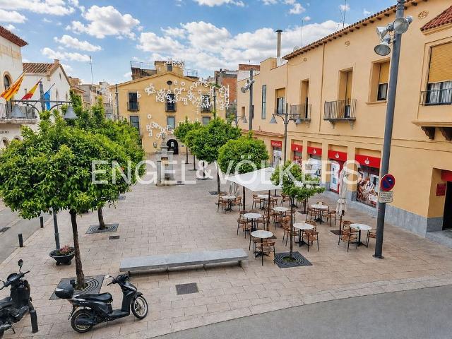 Casa adosada en venta en plaza De Catalunya, Pineda de Mar, de 264 m² 7 habitaciones por 450.000