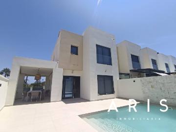 Casa adosada en Venta en Pinos de Alhaurín