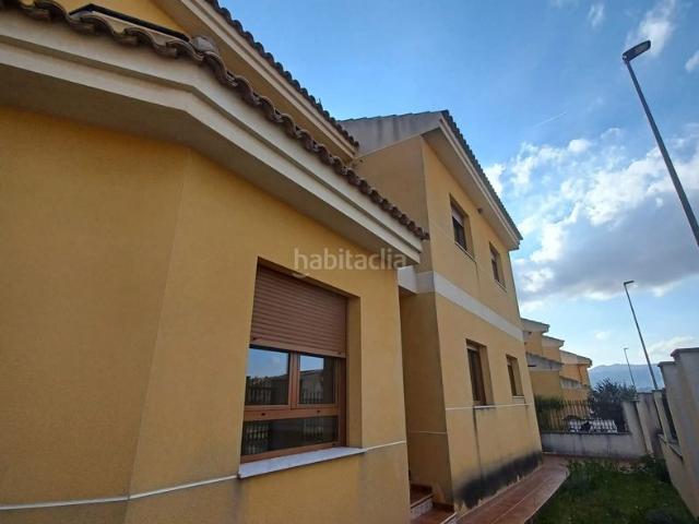 Casa adosada en venta en Pinoso. Casas adosadas.