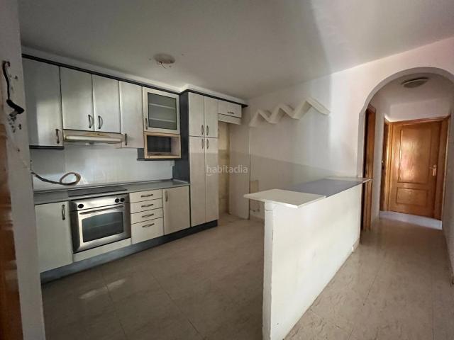 Casa adosada en venta en Pinseque. Vivienda unifamiliar Prados del Rey. 262 m2 parcela. 75 m2 construidos. Casas adosadas.