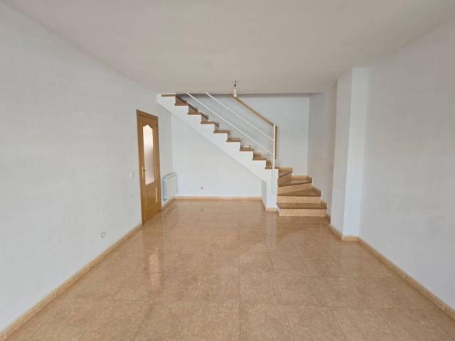 Casa adosada en Venta en Pioz