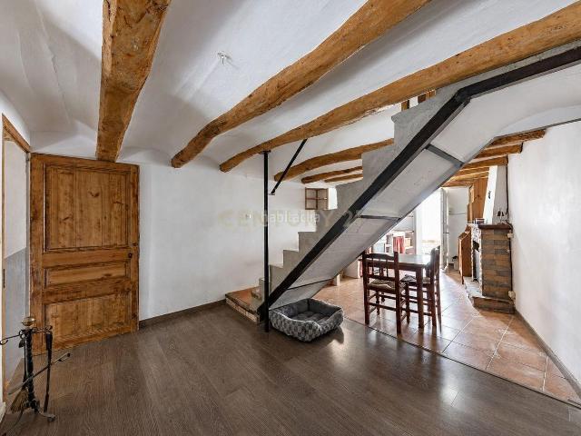 Casa adosada en venta en Pla del Penedès El. Casa con encanto, terraza y patio en El Pla del Penedès. Casas adosadas Pla del Penedès.