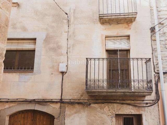 Casa adosada en venta en Plans de Sió Els. Tranquilidad y espacio, ideal para familias que quieren una vida rural. Casas adosadas Plans de Sió.