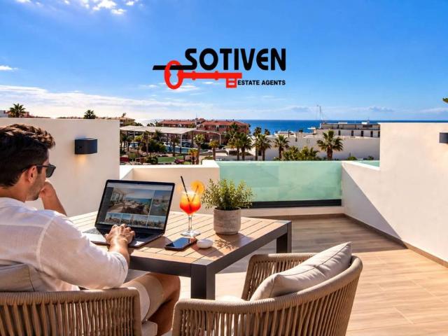 Casa adosada en Venta en Playa de San Juan