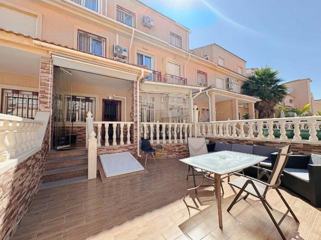 Casa adosada en Venta en Playa Flamenca