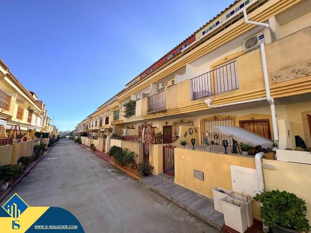 Casa adosada en Venta en Playa Flamenca