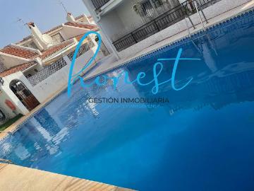 Casa adosada en Venta en Playamar Benyamina