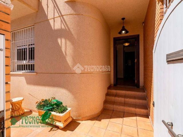 Casa adosada en Venta en Plaza de la Luz