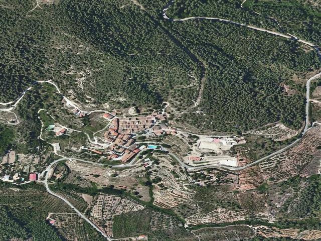 Casa adosada en venta en plaza La Sitja, Colldejou, de 392 m² 4 habitaciones por 148.190