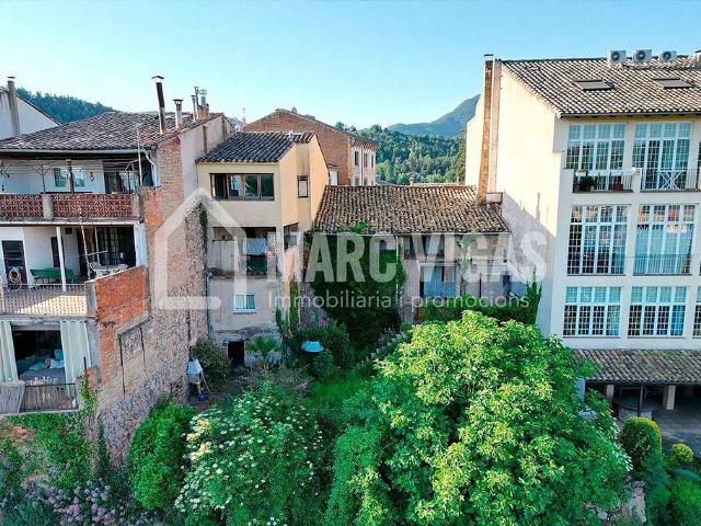 Casa adosada en venta en plaza Major, Viladrau, de 361 m² por 270.000