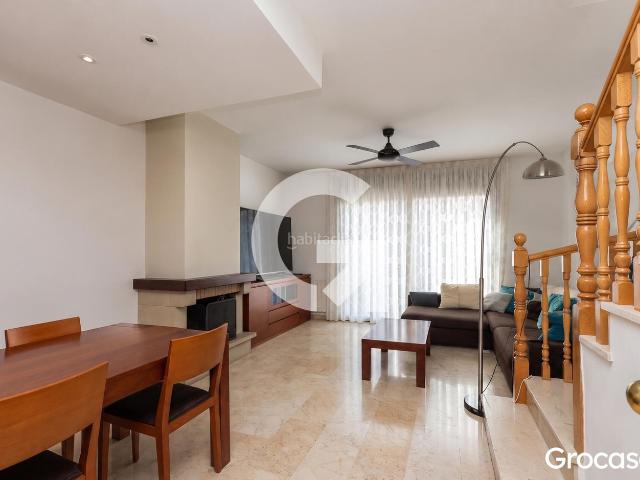Casa adosada en venta en Prat de Llobregat El, Centre. CASA ADOSADA EN CASCO ANTIGUO. Casas adosadas Prat de Llobregat.